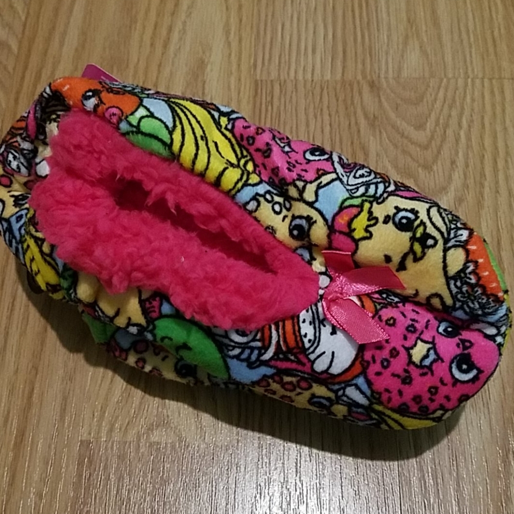 Shopkins slippers NWT